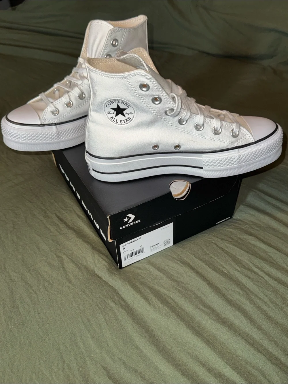 WOMEN'S CONVERSE CHUCK TAYLOR ALL STAR LIFT HI HIGH-TOP PLATFORM SNEAKERS - Picture 2 of 5